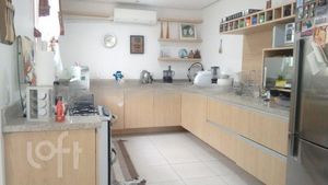 Image 13 - 268256