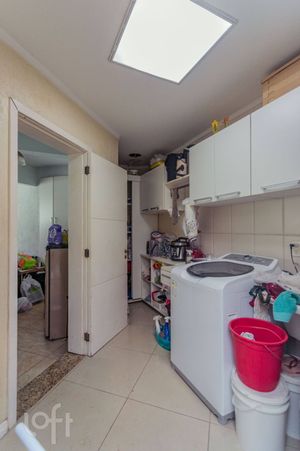 Image 45 - 268581