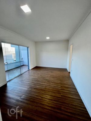 Image 18 - 270010