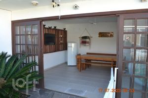 Image 23 - 270019