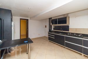 Image 31 - 270023