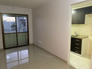 Image 3 - 270028