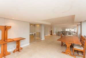 Image 31 - 270218
