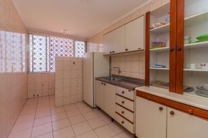 Image 15 - 270519