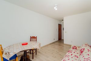 Image 3 - 270523