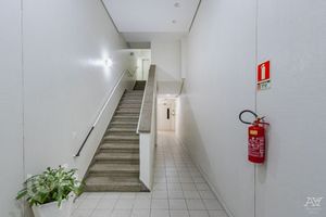 Image 26 - 270572