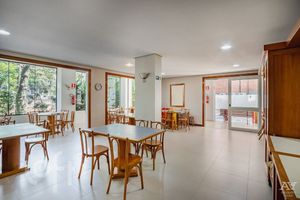 Image 23 - 270572