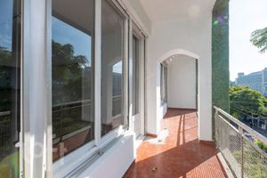 Image 18 - 270870