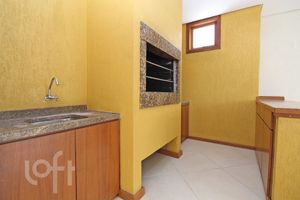 Image 19 - 271003