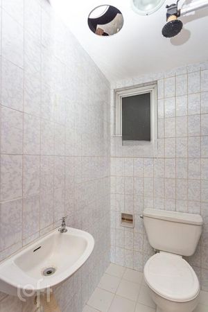 Image 18 - 271341