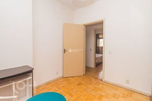 Image 19 - 271385