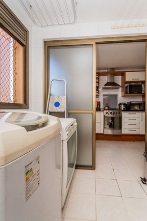 Image 31 - 271390