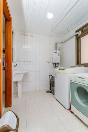 Image 32 - 271390