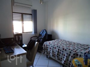 Image 18 - 271408