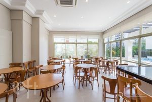 Image 19 - 272375