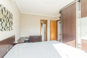Image 4 - 272375