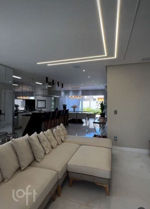 Image 4 - 272687