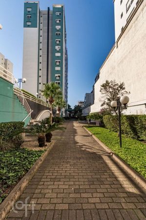 Image 52 - 272698
