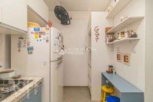 Image 6 - 272743