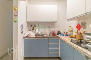 Image 4 - 272743