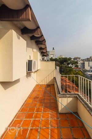 Image 31 - 272758