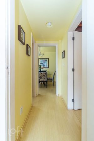 Image 4 - 272758