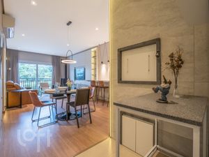 Image 13 - 272811