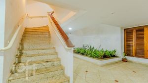 Image 19 - 273244