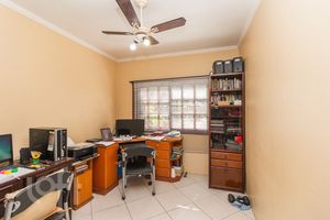 Image 11 - 273251
