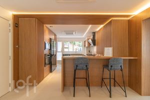 Image 15 - 273518