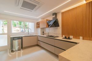 Image 16 - 273519