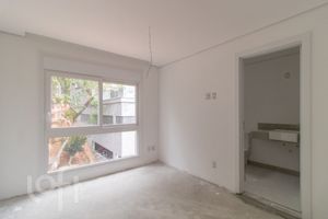 Image 24 - 273623