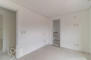 Image 23 - 273623
