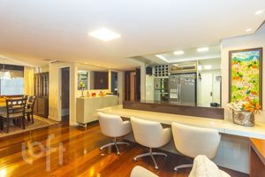 Image 11 - 274355