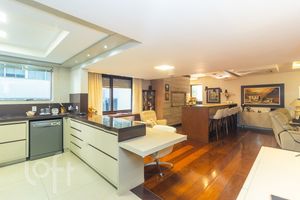 Image 12 - 274355
