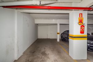 Image 25 - 274593