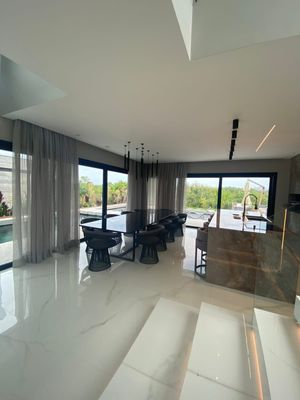 Image 21 - 274607