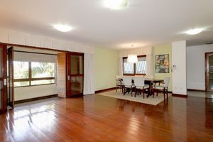 Image 10 - 274671