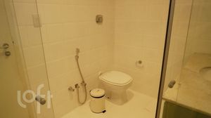 Image 14 - 274702