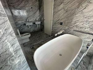 Image 19 - 274758