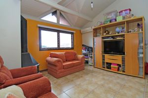 Image 13 - 274796
