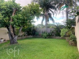 Image 17 - 275025