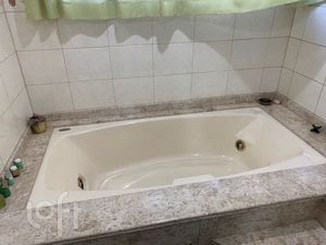 Image 8 - 275025