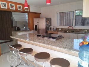 Image 12 - 275132