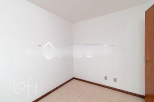 Image 31 - 275204