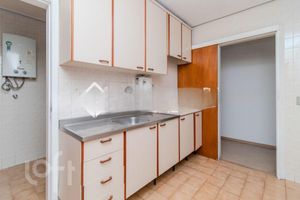 Image 22 - 275204