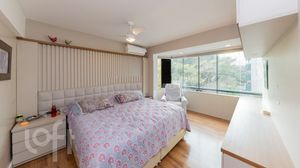 Image 11 - 275266