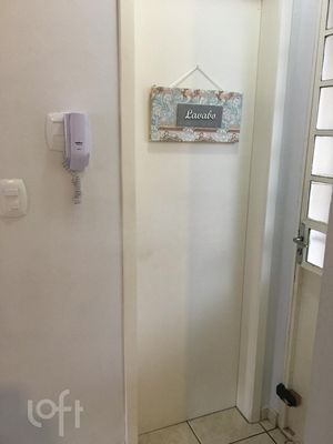 Image 19 - 275306