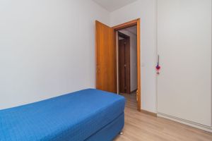 Image 13 - 275673
