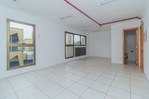 Image 1 - 275688